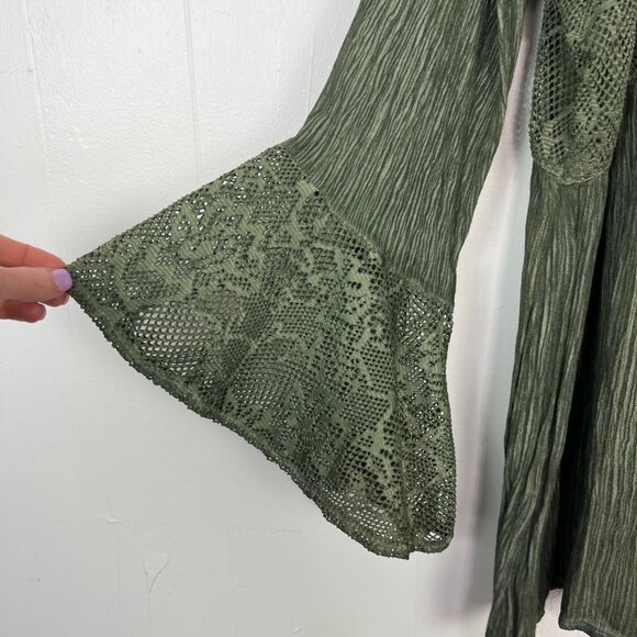 NWOT Indigo Thread Co Lace Bust Bell Sleeve Crepe Knit Top Olive Green 2X cg - Picture 2 of 5